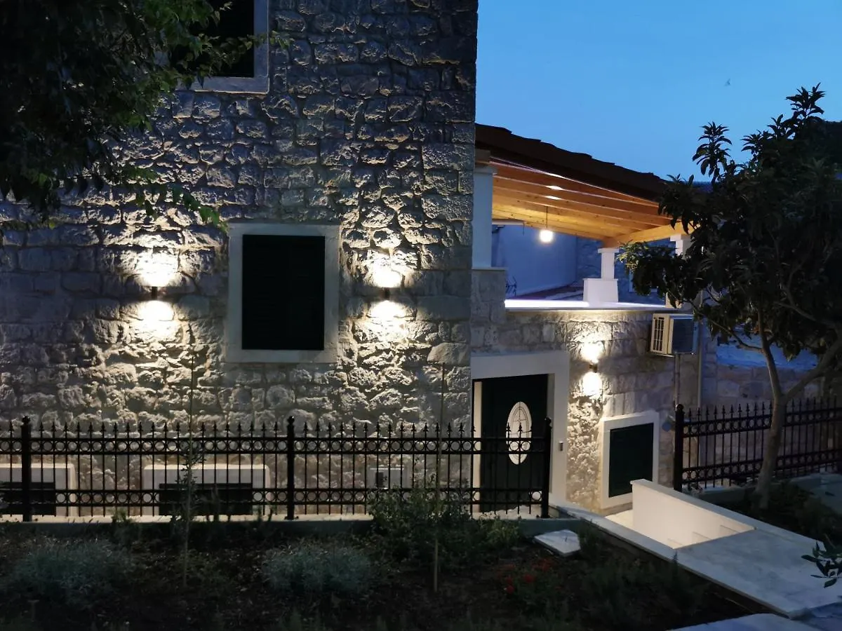 Gasthof Villabella Luxury Rooms Split