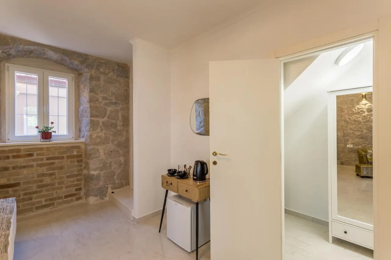 Villabella Luxury Rooms Split 0*,